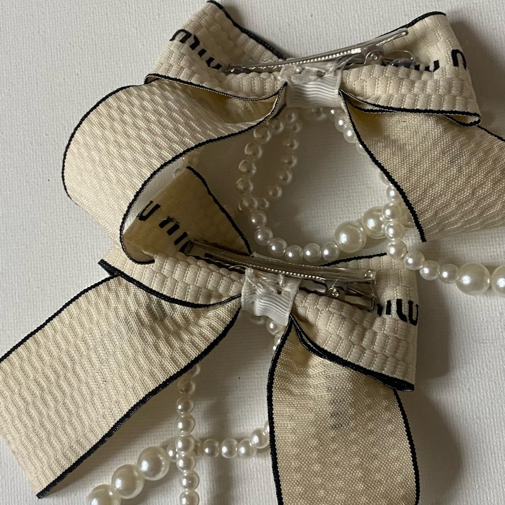 Miu Miu Cream Bow Hair Clips with Pearl Strands - Picture 3 of 6